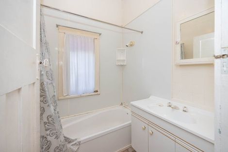 Photo of property in 194 Great South Road, Huntly, 3700