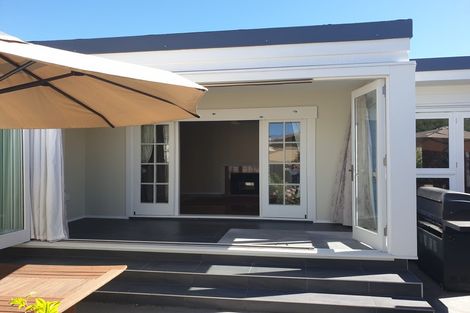 Photo of property in 129 Memorial Avenue, Burnside, Christchurch, 8053