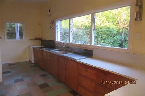 Photo of property in 83 Manuka Street, Stokes Valley, Lower Hutt, 5019