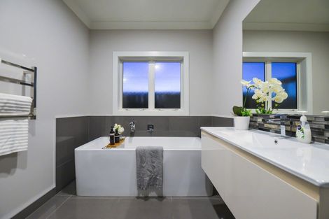 Photo of property in 17 Karl Michael Crescent, Flagstaff, Hamilton, 3210