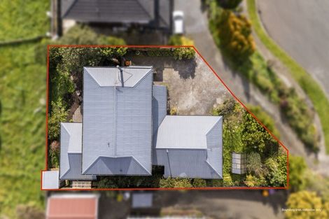 Photo of property in 35 Springdale Grove, Fitzherbert, Palmerston North, 4410