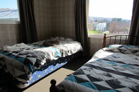 Photo of property in 1 West Street, Middlemarch, 9597