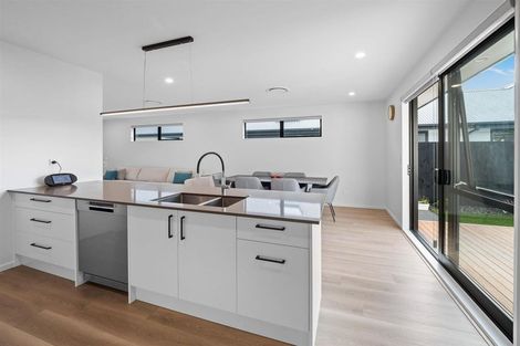 Photo of property in 7 Olearia Lane, Halswell, Christchurch, 8025