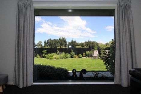 Photo of property in 18 Eric Batchelor Place, Waimate, 7924