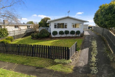 Photo of property in 64 Pohutukawa Drive, Pukete, Hamilton, 3200