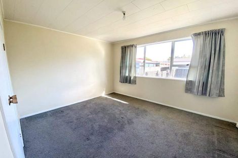 Photo of property in 2/26a Boundary Road, Clover Park, Auckland, 2019