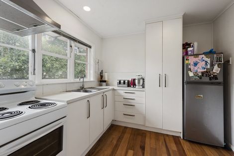 Photo of property in 2/30 Wilford Street, Wallaceville, Upper Hutt, 5018