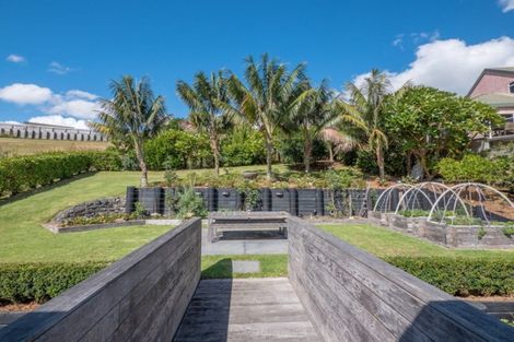 Photo of property in 16 Bay View Road, Moncks Bay, Christchurch, 8081