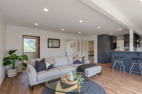 Photo of property in 72 Rutherford Drive, Waikanae Beach, Waikanae, 5036