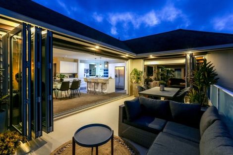 Photo of property in 15a Beach Street, Fitzroy, New Plymouth, 4312