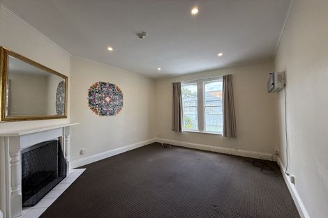 Photo of property in 86 Roxburgh Street, Mount Victoria, Wellington, 6011