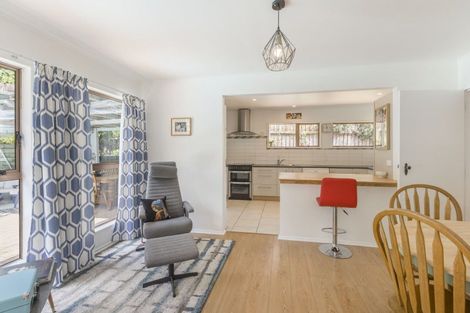 Photo of property in 16 Weggery Drive, Waikanae Beach, Waikanae, 5036