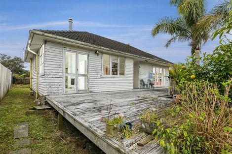 Photo of property in 15 Posa Avenue, Henderson, Auckland, 0612