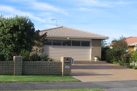 Photo of property in 8 Judd Place, Orewa, 0931