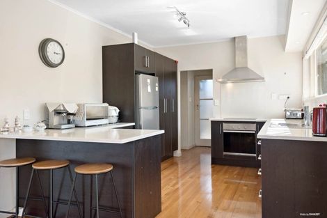 Photo of property in 50 Arran Road, Browns Bay, Auckland, 0630