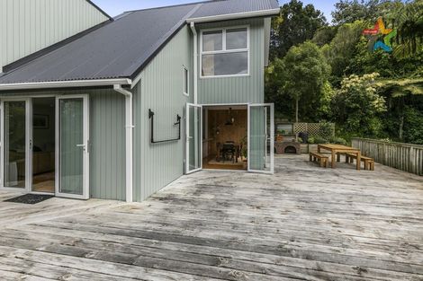 Photo of property in 21a Walnut Way, Maungaraki, Lower Hutt, 5010
