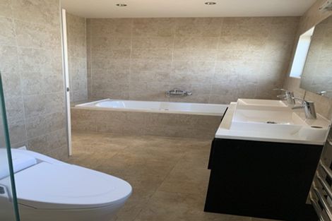 Photo of property in 6 Deele Close, Pinehill, Auckland, 0632