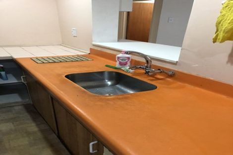 Photo of property in 32a Bancroft Terrace, Newlands, Wellington, 6037