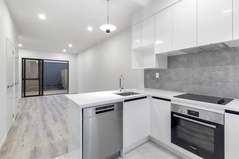 Photo of property in 14 Hokoteta Street, Mount Wellington, Auckland, 1062