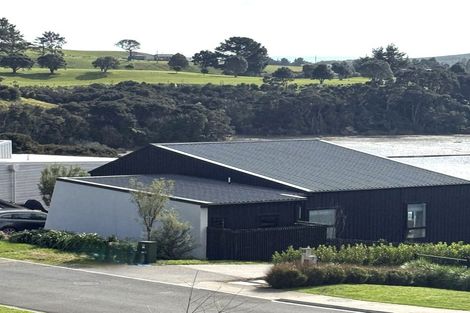 Photo of property in 15 Maataitai Road, Raglan, 3225