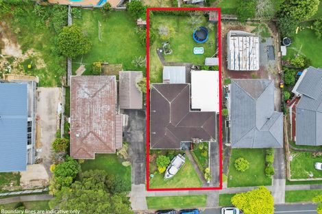 Photo of property in 75 Gossamer Drive, Pakuranga Heights, Auckland, 2010