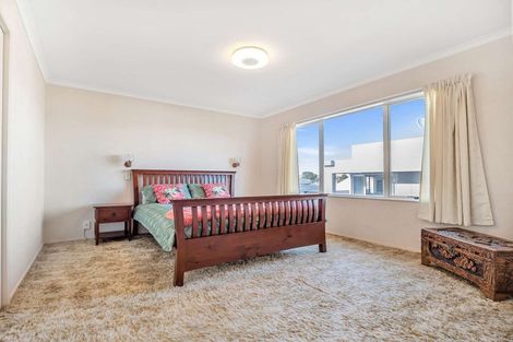 Photo of property in 1/186 Marine Parade, Mount Maunganui, 3116