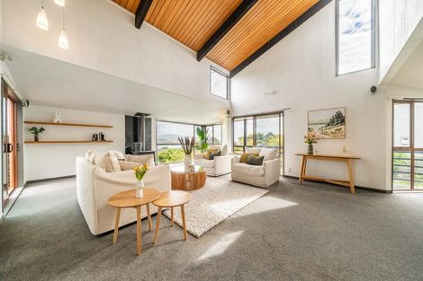 Photo of property in 6 The Track, Plimmerton, Porirua, 5026