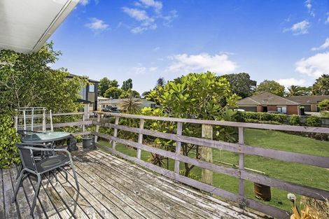 Photo of property in 22 Estuary Road, Weymouth, Auckland, 2103