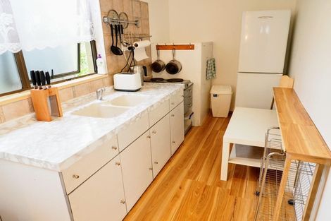 Photo of property in 18 King Richard Place, Browns Bay, Auckland, 0630