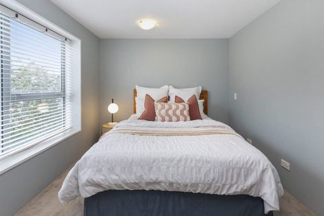 Photo of property in 3/99 Aikmans Road, Merivale, Christchurch, 8014