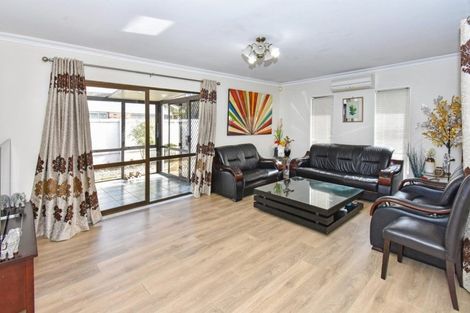 Photo of property in 2/62 Glen Avenue, Papatoetoe, Auckland, 2025