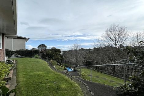 Photo of property in 9 Montana Place, Merrilands, New Plymouth, 4312