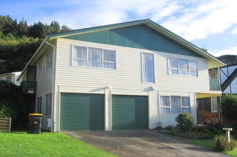 Photo of property in 18 Fyvie Avenue, Tawa, Wellington, 5028