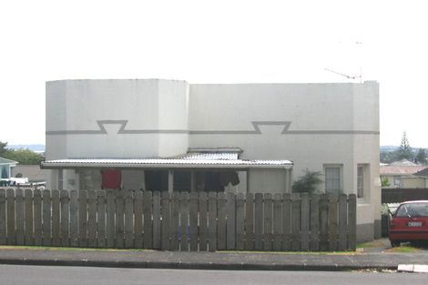 Photo of property in 2/54 Lynwood Road, New Lynn, Auckland, 0600