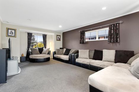 Photo of property in 27 Summerland Drive, Henderson, Auckland, 0612