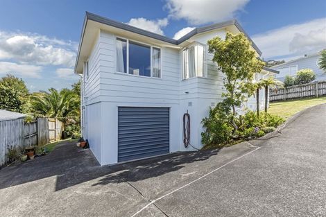 Photo of property in 1/8 Fernlea Rise, Bayview, Auckland, 0629