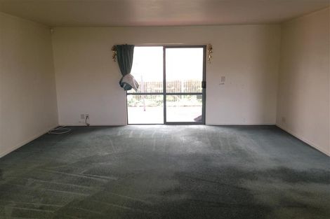 Photo of property in 19 Neta Grove, Henderson, Auckland, 0612