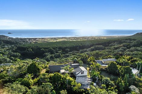 Photo of property in 34 Motutara Road, Muriwai, Waimauku, 0881