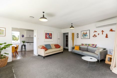 Photo of property in 22 Stuart Place, Blagdon, New Plymouth, 4310