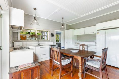 Photo of property in 70 Mahana Road, Waimauku, 0881