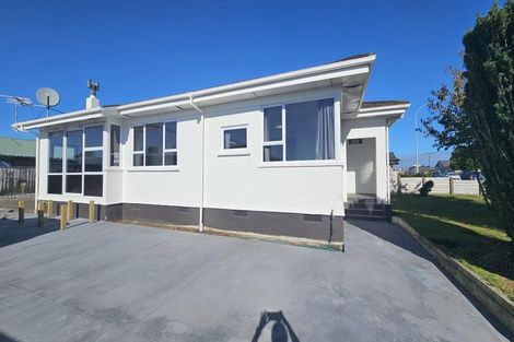 Photo of property in 65 Tukapa Street, Westown, New Plymouth, 4310