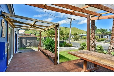 Photo of property in 7 Maraetai Place, Port Waikato, Tuakau, 2695