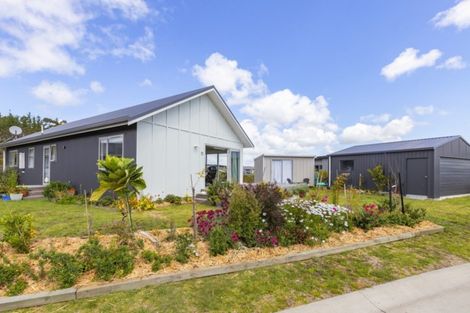 Photo of property in 11 Northcoast Place, Mangawhai Heads, Mangawhai, 0505