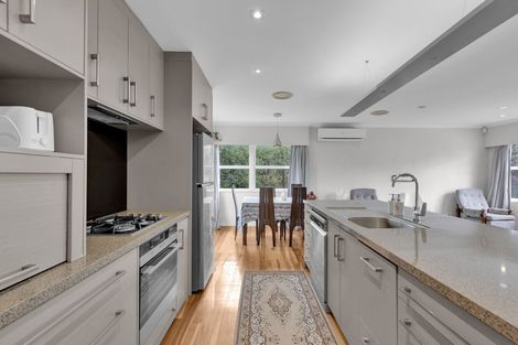 Photo of property in 2 Carrington Avenue, Hillcrest, Hamilton, 3216