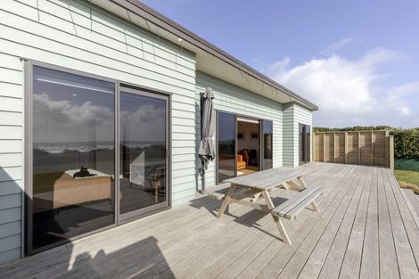 Photo of property in 428 Coast Road, Warea, New Plymouth, 4381