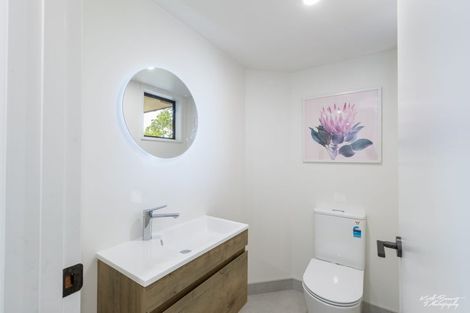 Photo of property in 50 Viewmont Drive, Harbour View, Lower Hutt, 5010