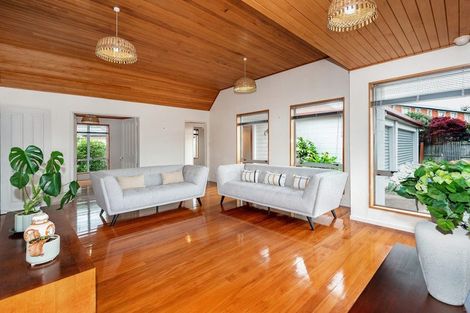 Photo of property in 54 Apsley Drive, Avonhead, Christchurch, 8042