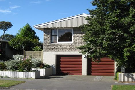 Photo of property in 22 Harrowdale Drive, Avonhead, Christchurch, 8042