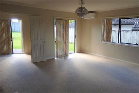 Photo of property in 21 Parkhaven Drive, Rosehill, Papakura, 2113