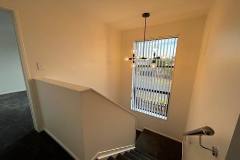 Photo of property in 3a De Quincey Terrace, Highland Park, Auckland, 2010